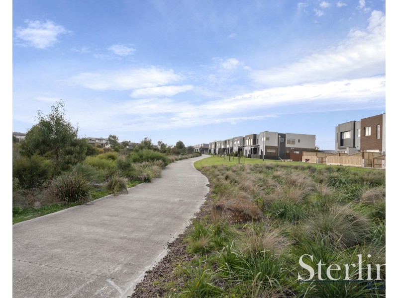 16 Nolita Walk, Point Cook VIC 3030