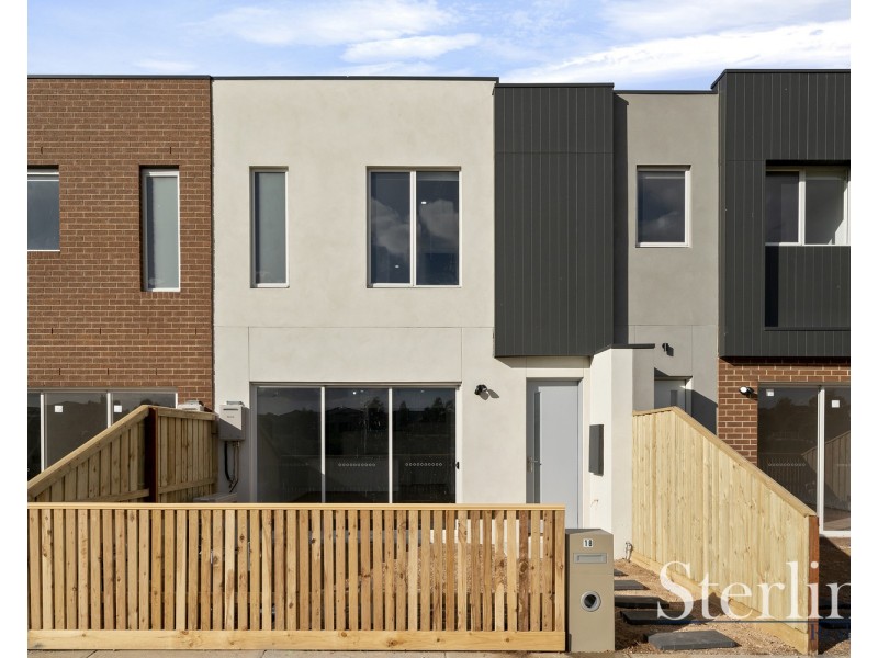 16 Nolita Walk, Point Cook VIC 3030