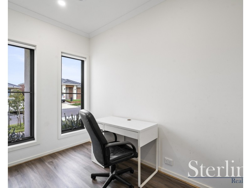 6 Stacey Parade, Mount Cottrell VIC 3024