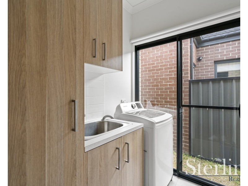 6 Stacey Parade, Mount Cottrell VIC 3024