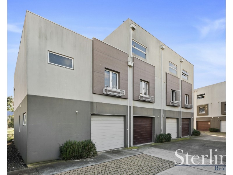 7 Lockheed Parade, Point Cook VIC 3030