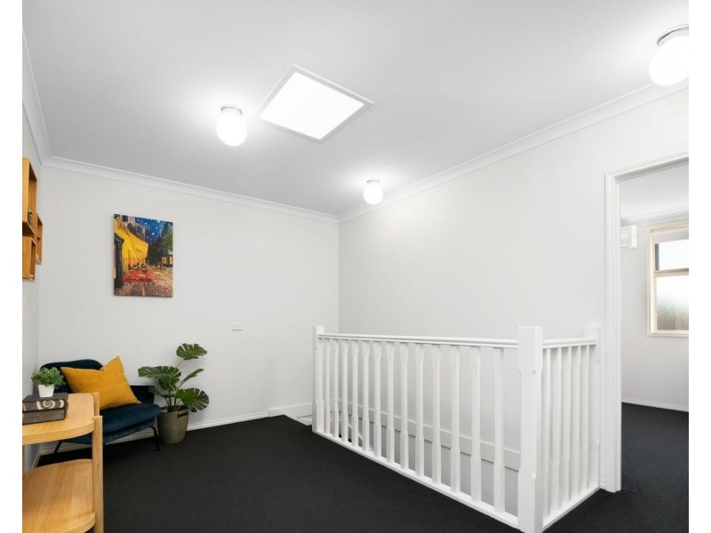 Unit 2/14 Mickleton Gr, Point Cook VIC 3030