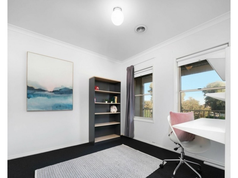 Unit 2/14 Mickleton Gr, Point Cook VIC 3030