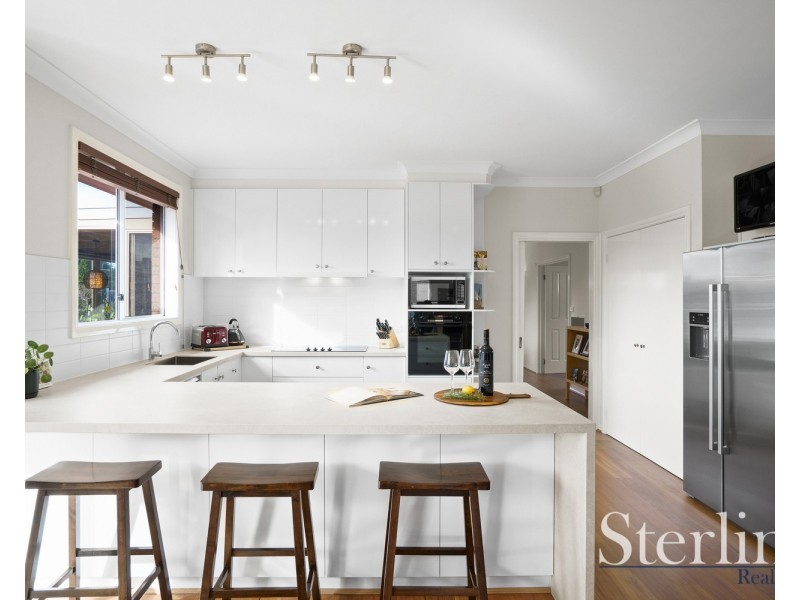 10 Ladybird Crescent, Point Cook VIC 3030