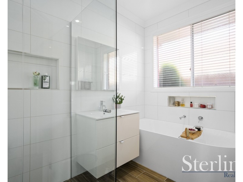 10 Ladybird Crescent, Point Cook VIC 3030