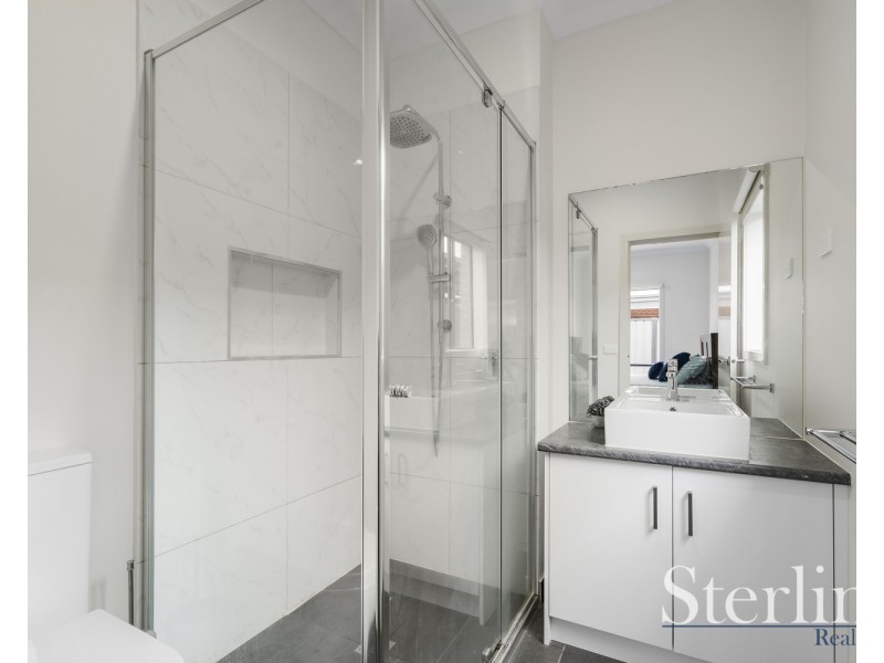 24 Goodison Grove, Mount Cottrell VIC 3024