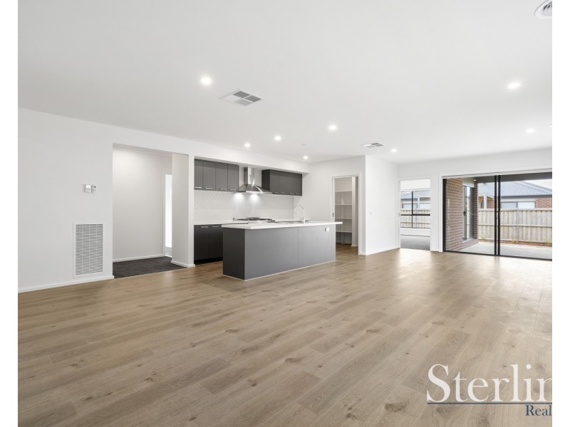 34 Leafy St, Lara VIC 3212