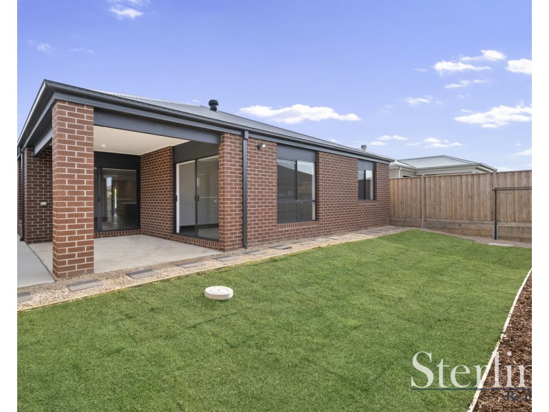 34 Leafy St, Lara VIC 3212