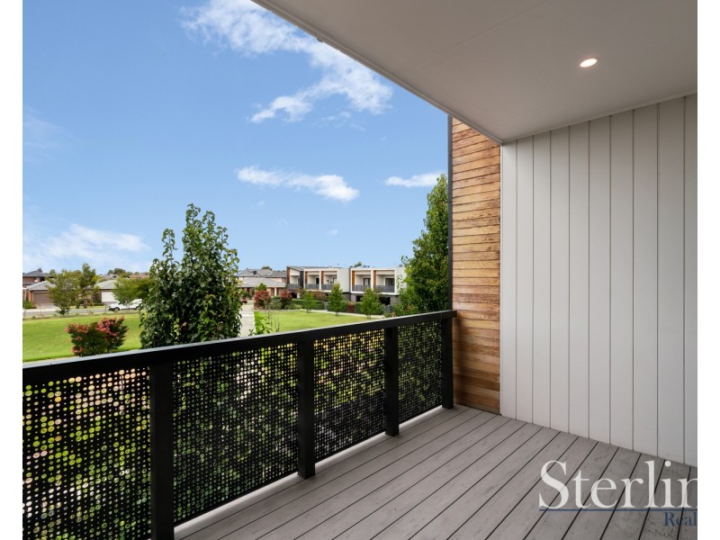 2 Helmsman Walk, Point Cook VIC 3030