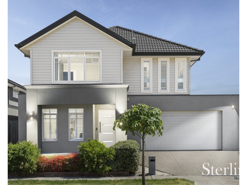 8 Brinkerhoff Crescent, Point Cook VIC 3030