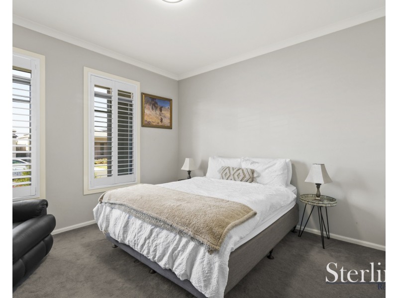 8 Brinkerhoff Crescent, Point Cook VIC 3030