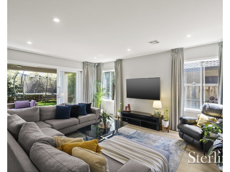 8 Brinkerhoff Crescent, Point Cook VIC 3030