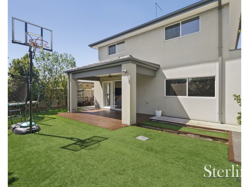 8 Brinkerhoff Crescent, Point Cook VIC 3030