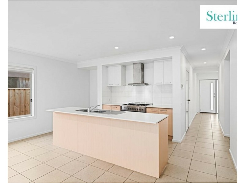 15 Aylesbury Ave, Truganina VIC 3029
