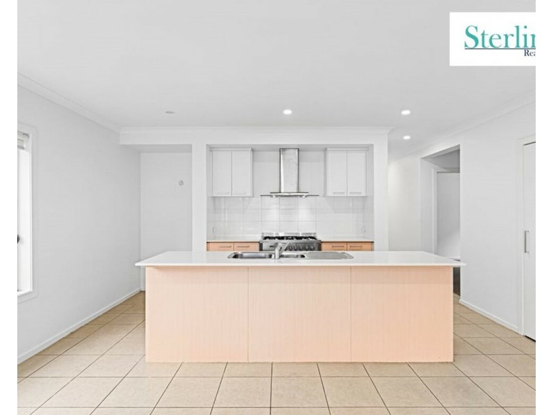 15 Aylesbury Ave, Truganina VIC 3029