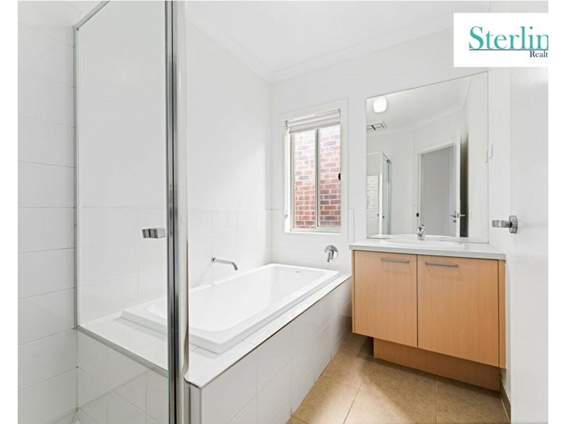 15 Aylesbury Ave, Truganina VIC 3029