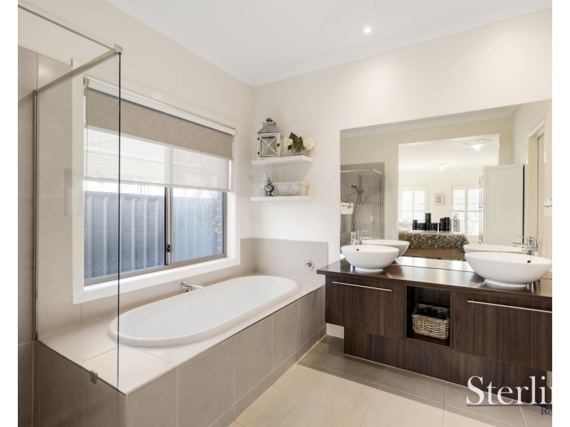101 Miles Franklin Boulevard, Point Cook VIC 3030