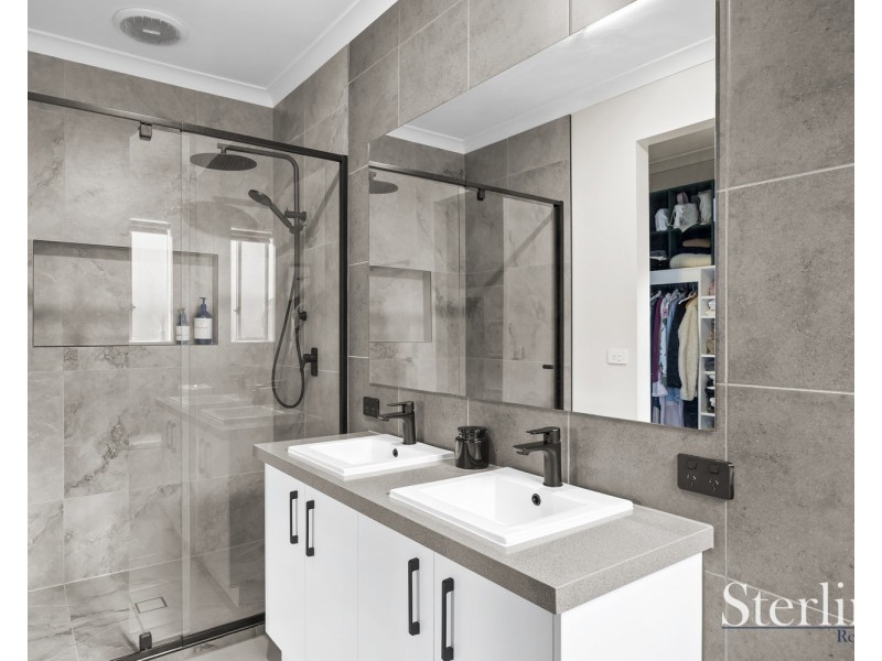 302 Saltwater Promenade, Point Cook VIC 3030