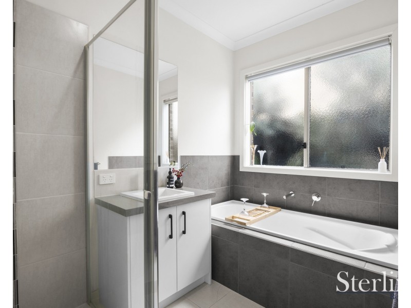302 Saltwater Promenade, Point Cook VIC 3030