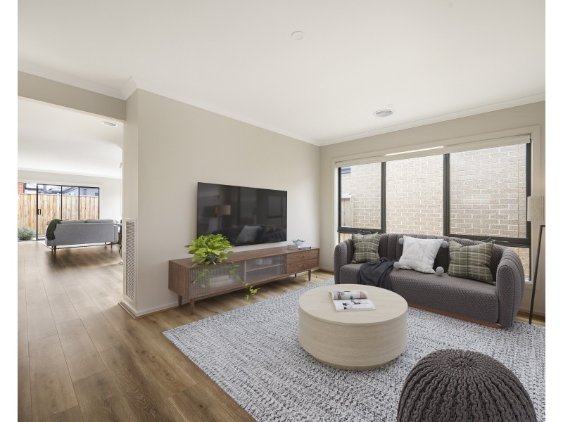 11 Pawling St, Rockbank VIC 3335