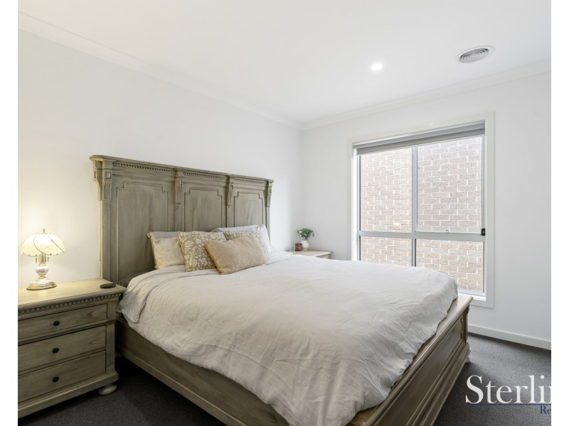 5 Shallow Street, Mambourin VIC 3024