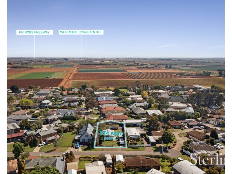 13 Finch Road, Werribee South VIC 3030