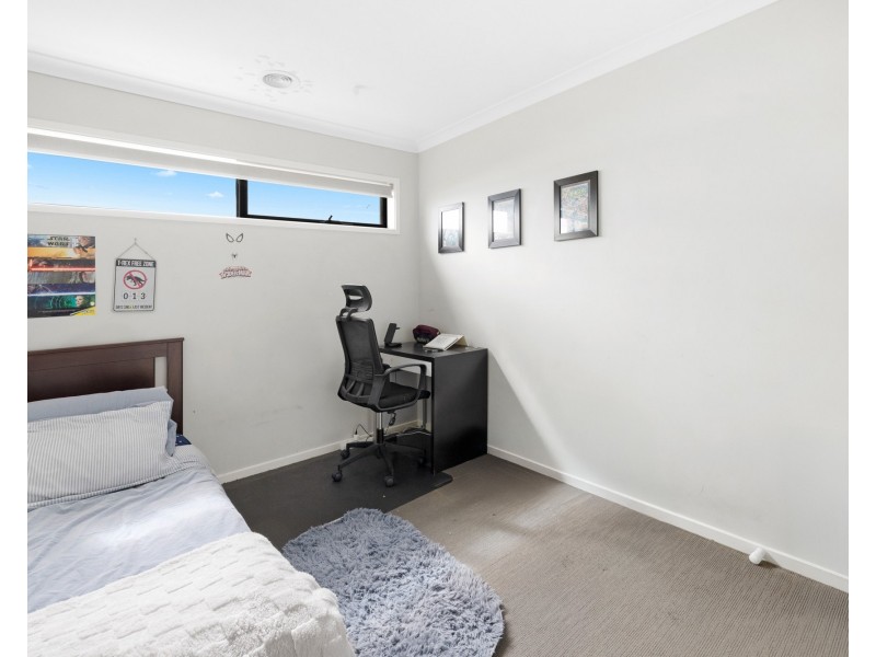 44 Middleton Dr, Point Cook VIC 3030