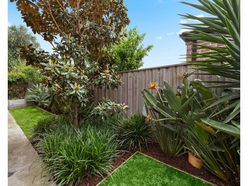 44 Middleton Dr, Point Cook VIC 3030