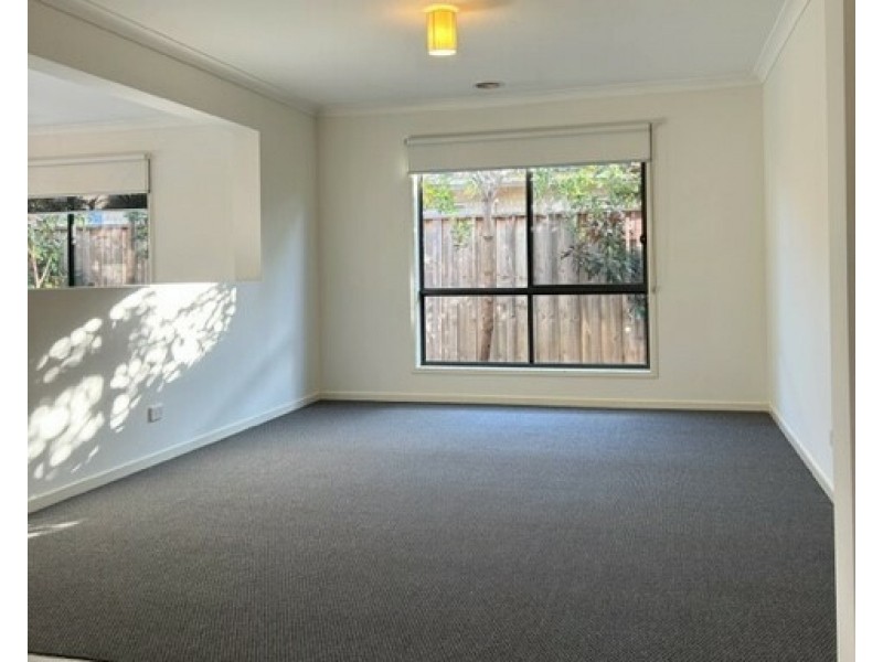 7 Darter Way, Williams Landing VIC 3027