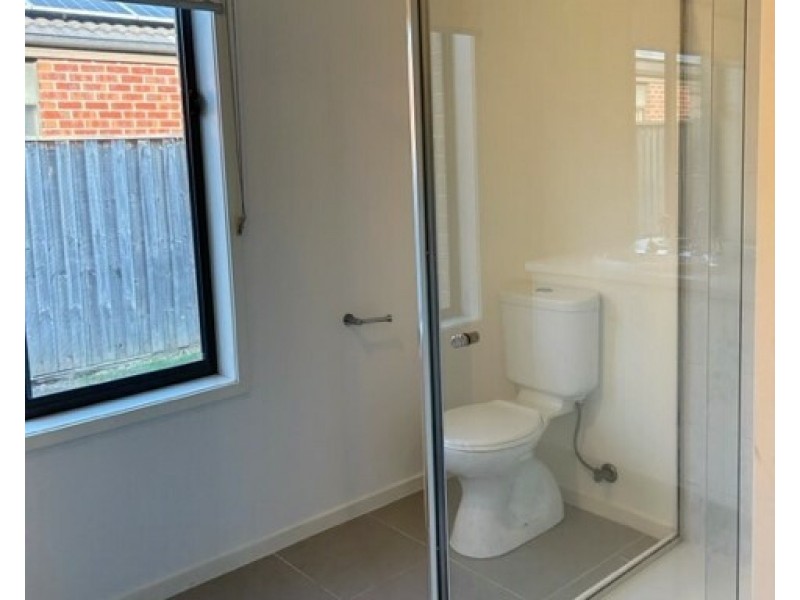 7 Darter Way, Williams Landing VIC 3027