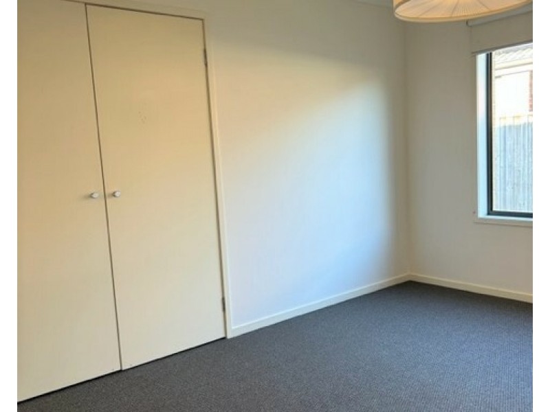 7 Darter Way, Williams Landing VIC 3027