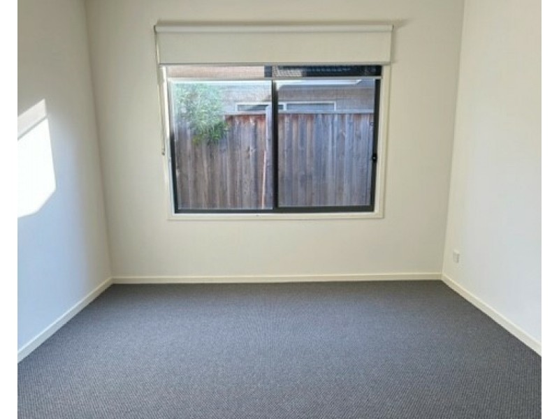 7 Darter Way, Williams Landing VIC 3027