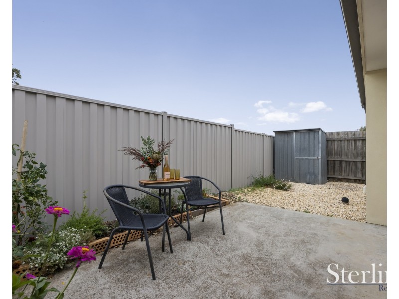 2/20 Centenary Crescent, Werribee VIC 3030