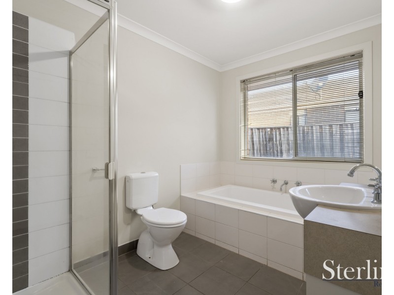 28 Larson Avenue, Tarneit VIC 3029