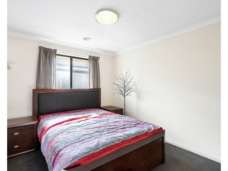 28 Ashcroft Ave, Williams Landing VIC 3027