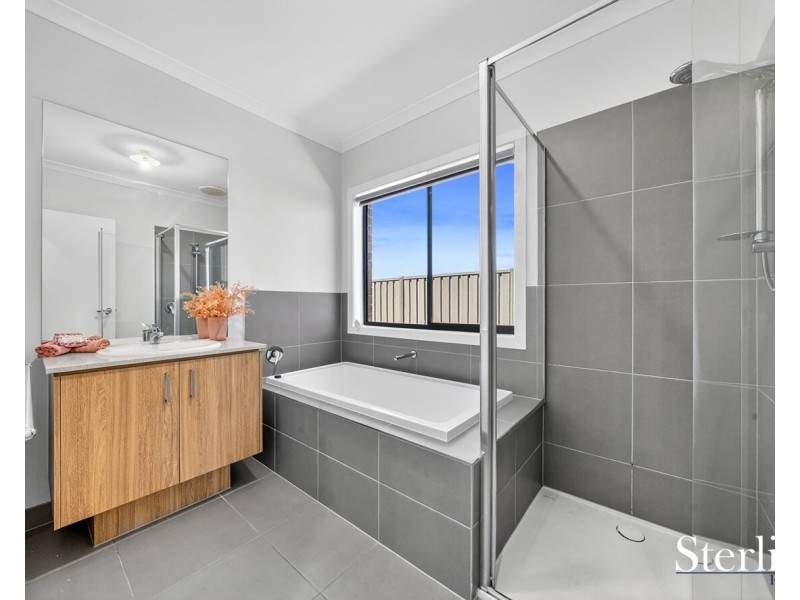 10 Yellowstone Road, Tarneit VIC 3029