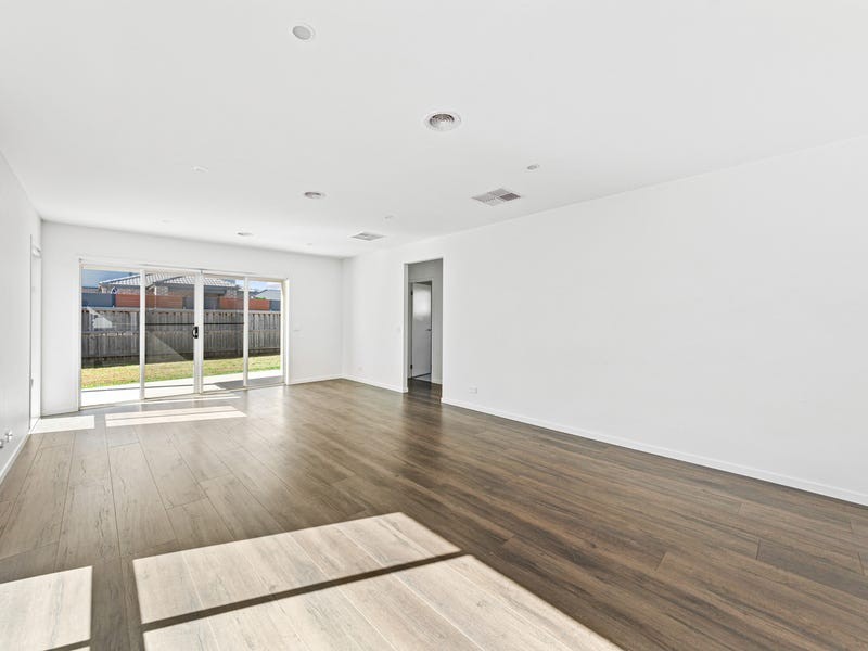 34 Lavinia Street, Greenvale VIC 3059