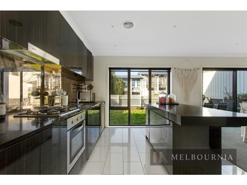 10 Edinburgh Circuit, Bundoora VIC 3083