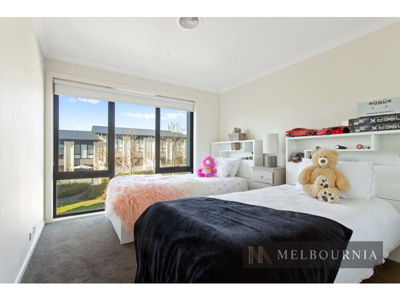 10 Edinburgh Circuit, Bundoora VIC 3083