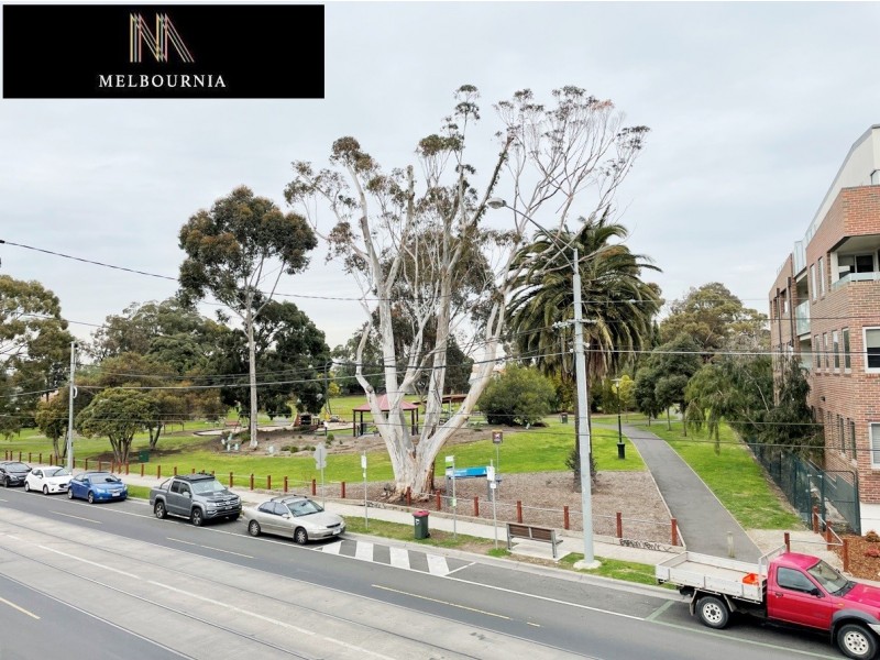 2/74 Keilor Rd, Essendon North VIC 3041