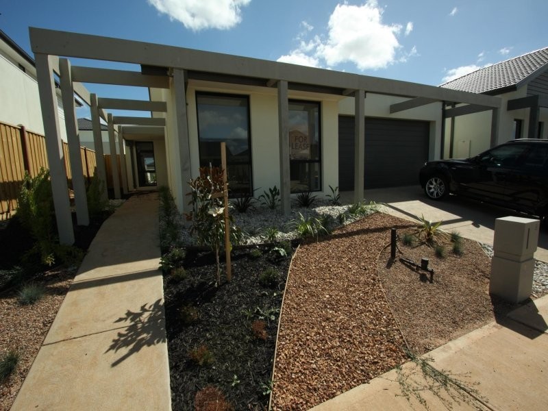 165 Tenterfield Drive, Burnside Heights VIC 3023