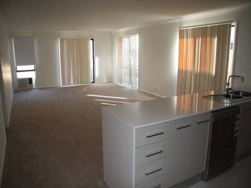 165 Tenterfield Drive, Burnside Heights VIC 3023