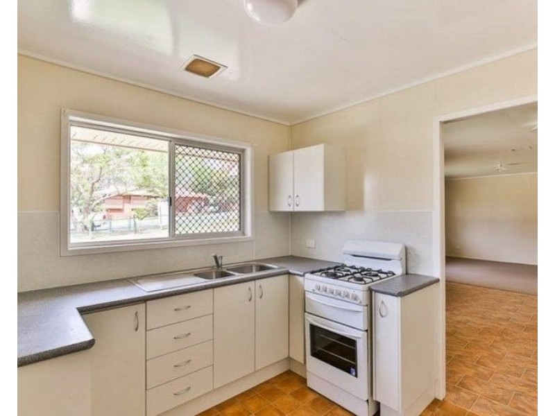 15 Claret Street, Wilsonton Heights QLD 4350