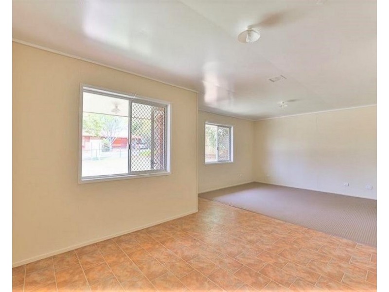 15 Claret Street, Wilsonton Heights QLD 4350