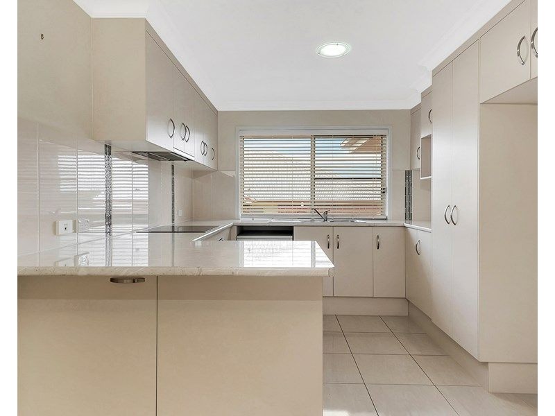 15 Naomi Drive, Crows Nest QLD 4355