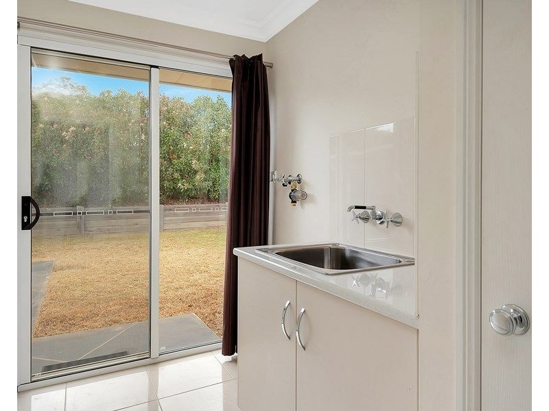 15 Naomi Drive, Crows Nest QLD 4355