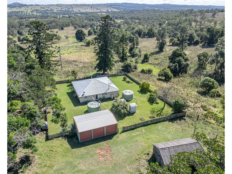 61 Davies Road, Crows Nest QLD 4355