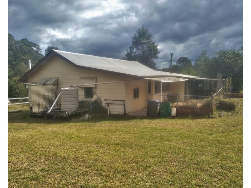 7983 New England Highway, Pechey QLD 4352