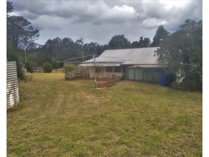 7983 New England Highway, Pechey QLD 4352