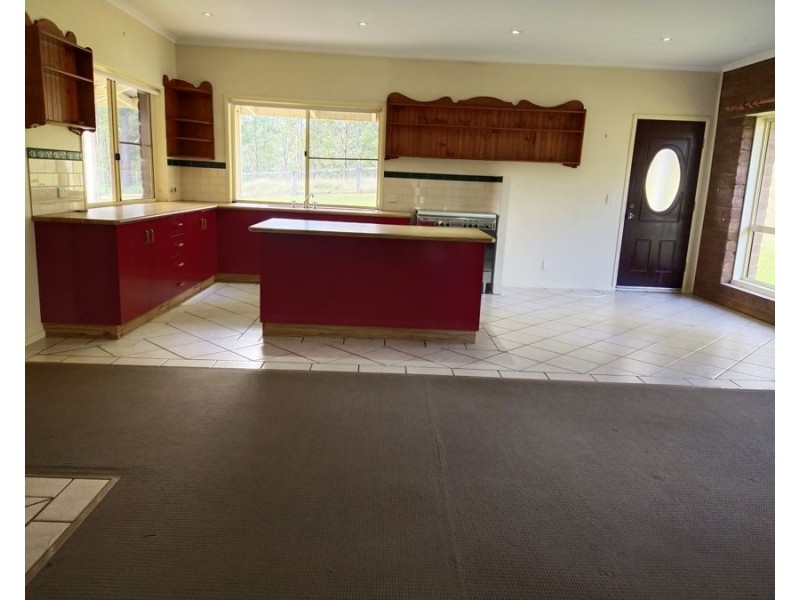 272 McQuillan Road, Ravensbourne QLD 4352